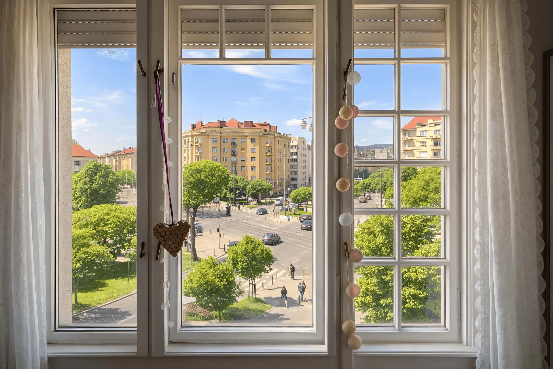 Kosztolányi Dezső tér panorámaképe